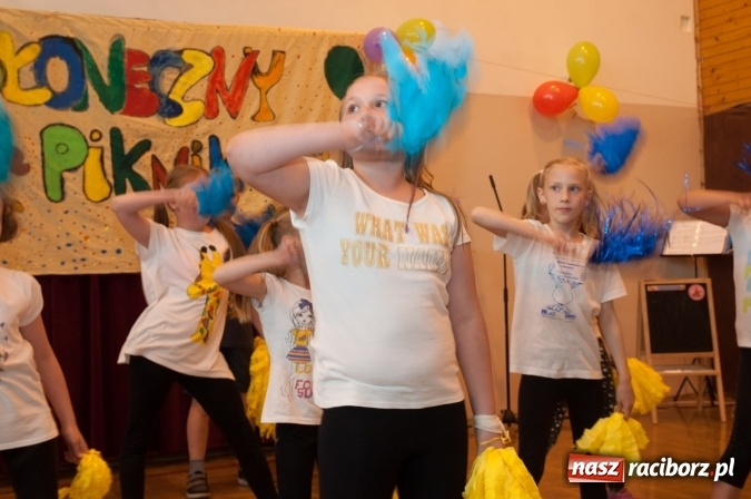 Zdjęcie w galerii na portalu naszraciborz.pl: Słoneczny Pikinik w Zespole Szkolno-Przedszkolnym nr 1 w Raciborzu  wiadomości z regionu