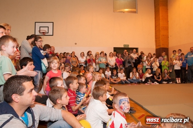 Zdjęcie w galerii na portalu naszraciborz.pl: Słoneczny Pikinik w Zespole Szkolno-Przedszkolnym nr 1 w Raciborzu  wiadomości z regionu