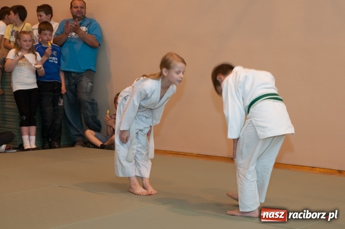 Zdjęcie w galerii na portalu naszraciborz.pl: Słoneczny Pikinik w Zespole Szkolno-Przedszkolnym nr 1 w Raciborzu  wiadomości z regionu