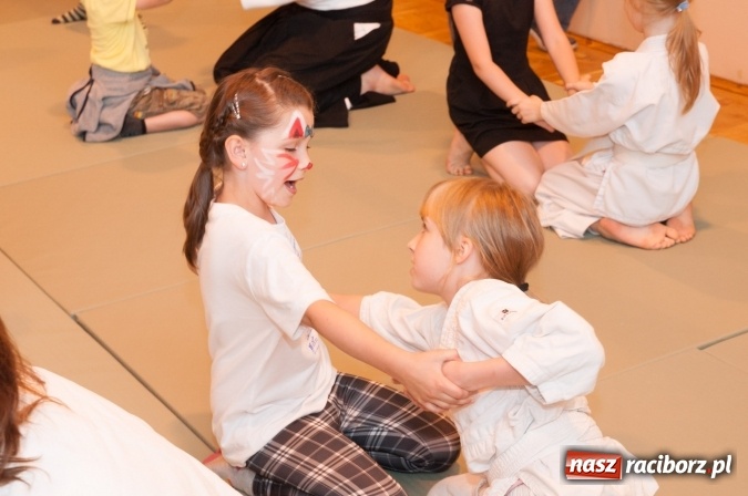 Zdjęcie w galerii na portalu naszraciborz.pl: Słoneczny Pikinik w Zespole Szkolno-Przedszkolnym nr 1 w Raciborzu  wiadomości z regionu