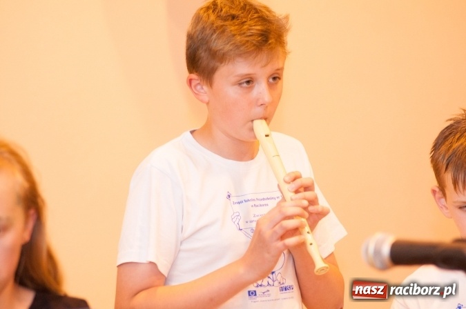 Zdjęcie w galerii na portalu naszraciborz.pl: Słoneczny Pikinik w Zespole Szkolno-Przedszkolnym nr 1 w Raciborzu  wiadomości z regionu