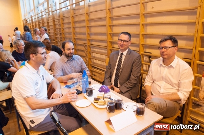 Zdjęcie w galerii na portalu naszraciborz.pl: Słoneczny Pikinik w Zespole Szkolno-Przedszkolnym nr 1 w Raciborzu  wiadomości z regionu