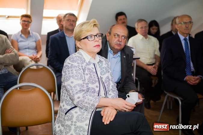 Zdjęcie w galerii na portalu naszraciborz.pl: Jak bariery zamienić w atuty? W Pietraszynie zaprezentowano projekt polsko-czeskiego centrum biznesu wiadomości z regionu