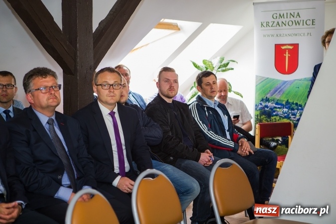 Zdjęcie w galerii na portalu naszraciborz.pl: Jak bariery zamienić w atuty? W Pietraszynie zaprezentowano projekt polsko-czeskiego centrum biznesu wiadomości z regionu
