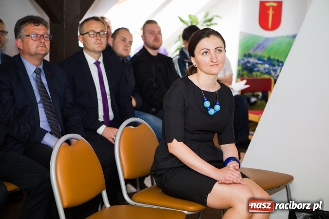 Zdjęcie w galerii na portalu naszraciborz.pl: Jak bariery zamienić w atuty? W Pietraszynie zaprezentowano projekt polsko-czeskiego centrum biznesu wiadomości z regionu