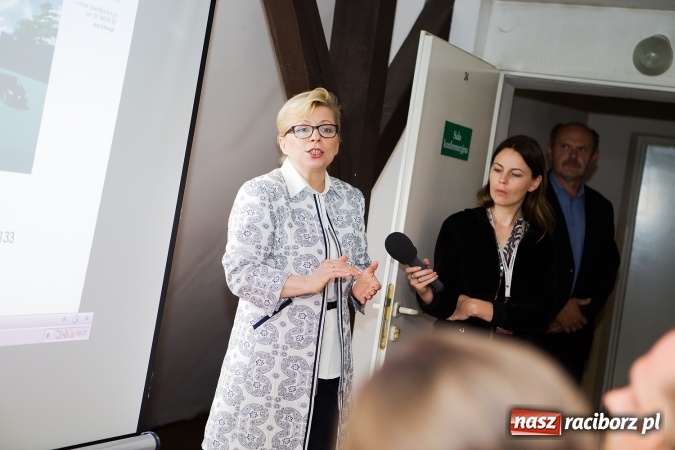 Zdjęcie w galerii na portalu naszraciborz.pl: Jak bariery zamienić w atuty? W Pietraszynie zaprezentowano projekt polsko-czeskiego centrum biznesu wiadomości z regionu