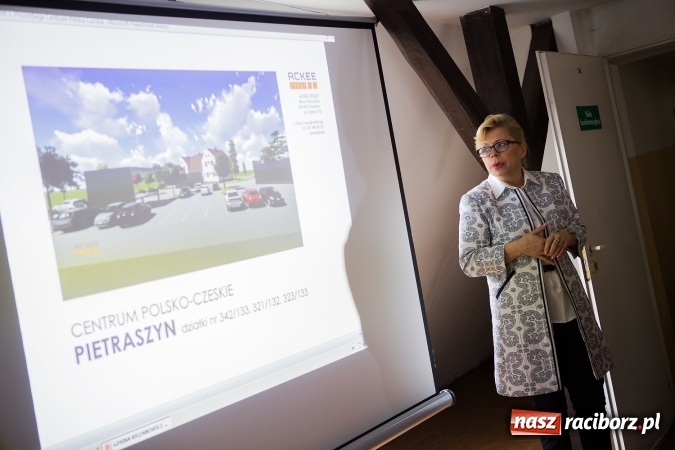 Zdjęcie w galerii na portalu naszraciborz.pl: Jak bariery zamienić w atuty? W Pietraszynie zaprezentowano projekt polsko-czeskiego centrum biznesu wiadomości z regionu