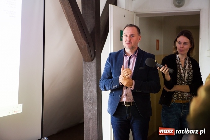 Zdjęcie w galerii na portalu naszraciborz.pl: Jak bariery zamienić w atuty? W Pietraszynie zaprezentowano projekt polsko-czeskiego centrum biznesu wiadomości z regionu