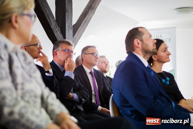 Zdjęcie w galerii na portalu naszraciborz.pl: Jak bariery zamienić w atuty? W Pietraszynie zaprezentowano projekt polsko-czeskiego centrum biznesu wiadomości z regionu