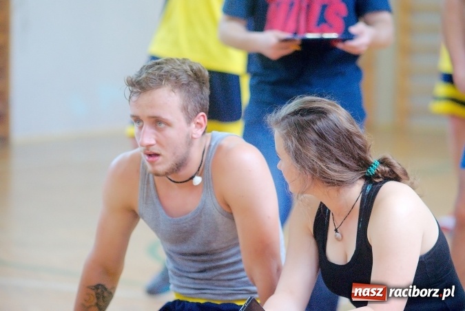 Zdjęcie w galerii na portalu naszraciborz.pl: W CKZiU nr 1 rywalizowali w rozgrywkach streetballa wiadomości z regionu