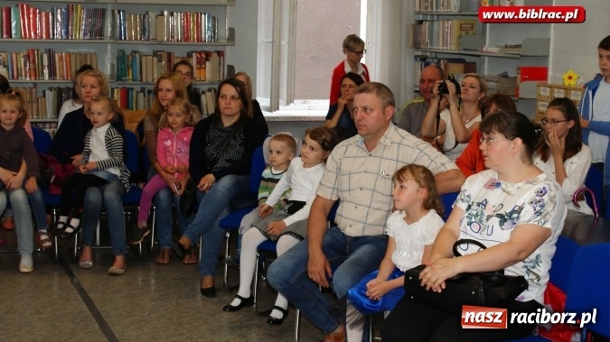 Zdjęcie w galerii na portalu naszraciborz.pl: Finał konkursu na ekobiżuterię w bibliotece  wiadomości z regionu