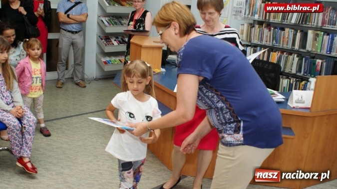 Zdjęcie w galerii na portalu naszraciborz.pl: Finał konkursu na ekobiżuterię w bibliotece  wiadomości z regionu
