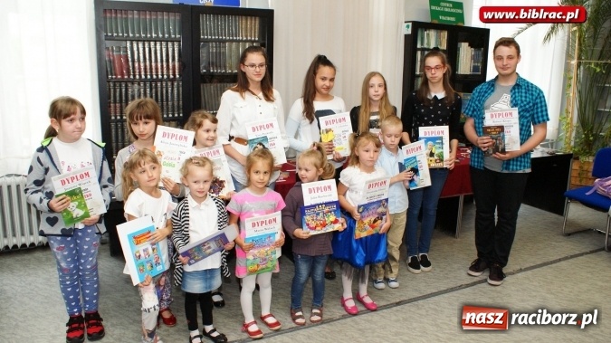 Zdjęcie w galerii na portalu naszraciborz.pl: Finał konkursu na ekobiżuterię w bibliotece  wiadomości z regionu