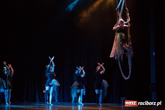 Zdjęcie w galerii na portalu naszraciborz.pl: Teatr Tańca TeWaS gościnnie w Raciborskim Centrum Kultury wiadomości z regionu