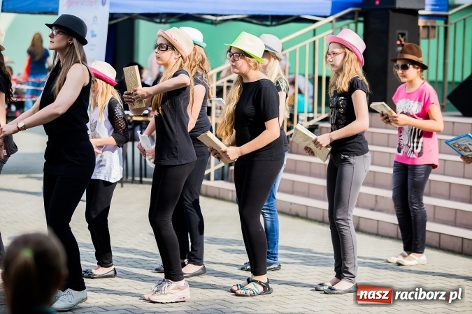 Zdjęcie w galerii na portalu naszraciborz.pl: Festyn rodzinny w Szkole Podstawowej nr 13 wiadomości z regionu