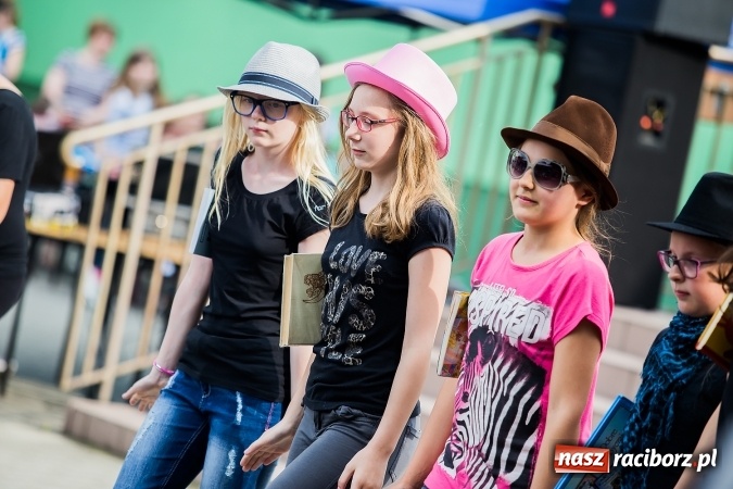 Zdjęcie w galerii na portalu naszraciborz.pl: Festyn rodzinny w Szkole Podstawowej nr 13 wiadomości z regionu