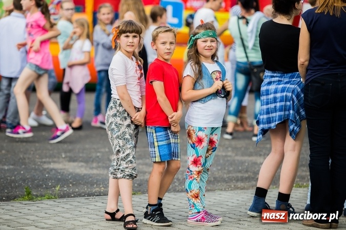 Zdjęcie w galerii na portalu naszraciborz.pl: Festyn rodzinny w Szkole Podstawowej nr 13 wiadomości z regionu