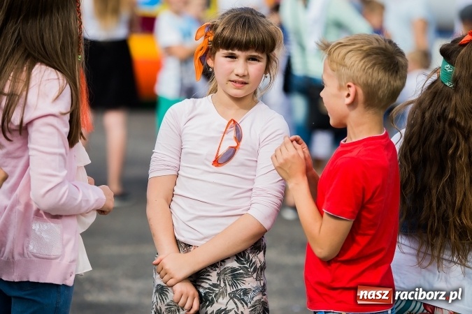 Zdjęcie w galerii na portalu naszraciborz.pl: Festyn rodzinny w Szkole Podstawowej nr 13 wiadomości z regionu