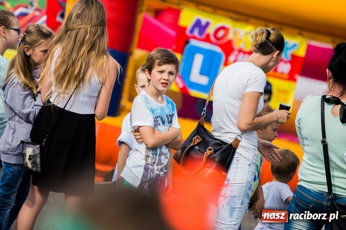 Zdjęcie w galerii na portalu naszraciborz.pl: Festyn rodzinny w Szkole Podstawowej nr 13 wiadomości z regionu