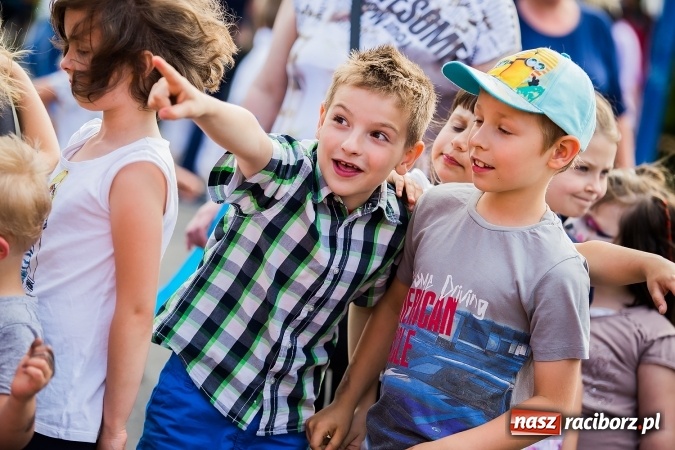 Zdjęcie w galerii na portalu naszraciborz.pl: Festyn rodzinny w Szkole Podstawowej nr 13 wiadomości z regionu
