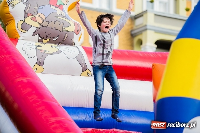 Zdjęcie w galerii na portalu naszraciborz.pl: Festyn rodzinny w Szkole Podstawowej nr 13 wiadomości z regionu