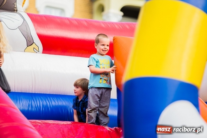 Zdjęcie w galerii na portalu naszraciborz.pl: Festyn rodzinny w Szkole Podstawowej nr 13 wiadomości z regionu