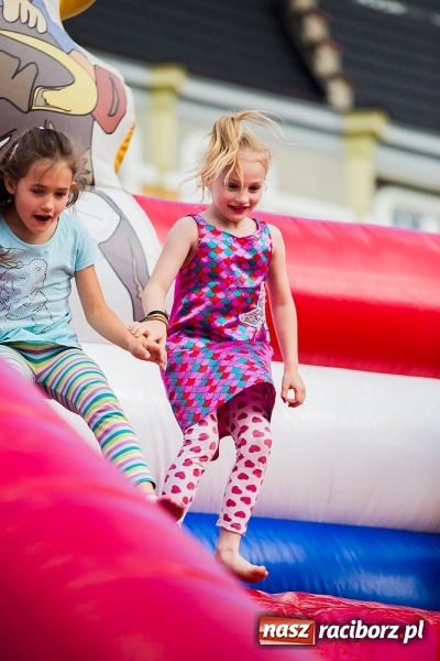 Zdjęcie w galerii na portalu naszraciborz.pl: Festyn rodzinny w Szkole Podstawowej nr 13 wiadomości z regionu