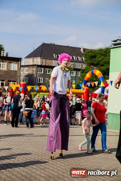 Zdjęcie w galerii na portalu naszraciborz.pl: Festyn rodzinny w Szkole Podstawowej nr 13 wiadomości z regionu