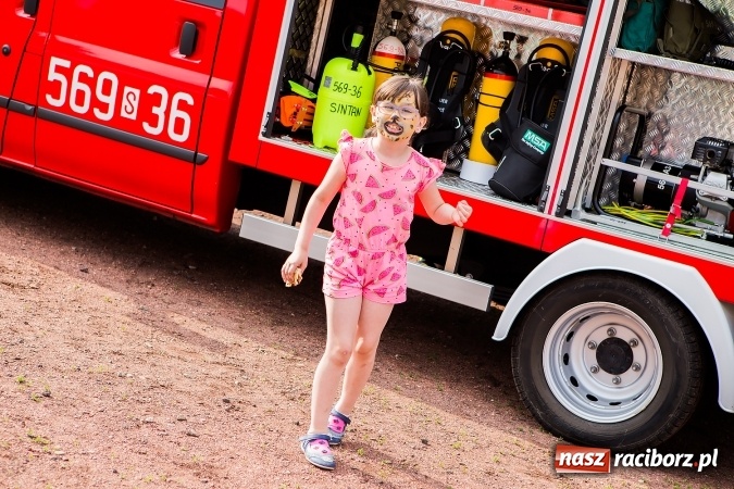 Zdjęcie w galerii na portalu naszraciborz.pl: Festyn rodzinny w Szkole Podstawowej nr 13 wiadomości z regionu