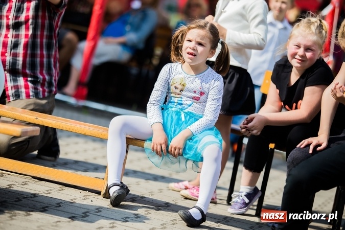 Zdjęcie w galerii na portalu naszraciborz.pl: Festyn rodzinny w Szkole Podstawowej nr 13 wiadomości z regionu