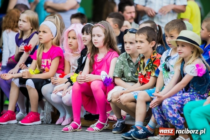 Zdjęcie w galerii na portalu naszraciborz.pl: Festyn rodzinny w Szkole Podstawowej nr 13 wiadomości z regionu