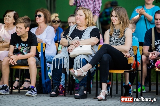 Zdjęcie w galerii na portalu naszraciborz.pl: Festyn rodzinny w Szkole Podstawowej nr 13 wiadomości z regionu