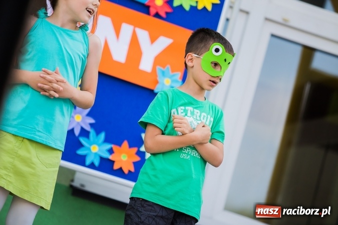 Zdjęcie w galerii na portalu naszraciborz.pl: Festyn rodzinny w Szkole Podstawowej nr 13 wiadomości z regionu