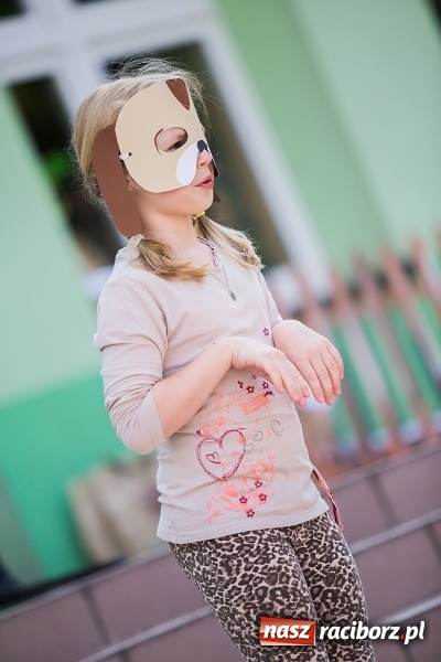 Zdjęcie w galerii na portalu naszraciborz.pl: Festyn rodzinny w Szkole Podstawowej nr 13 wiadomości z regionu