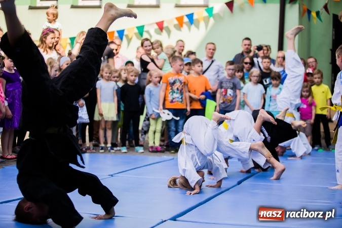 Zdjęcie w galerii na portalu naszraciborz.pl: Festyn rodzinny w Szkole Podstawowej nr 13 wiadomości z regionu