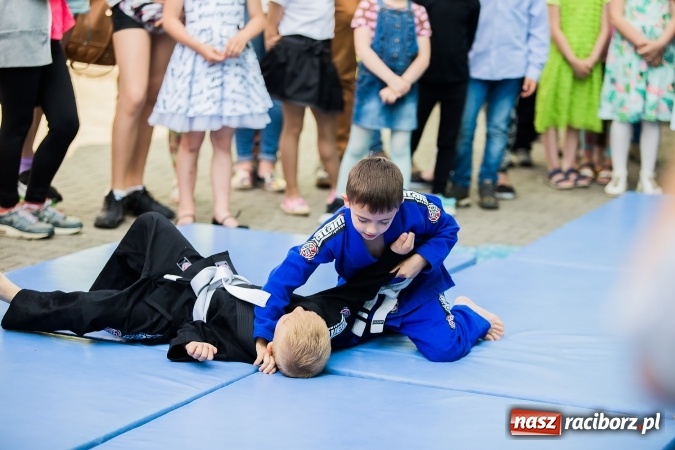 Zdjęcie w galerii na portalu naszraciborz.pl: Festyn rodzinny w Szkole Podstawowej nr 13 wiadomości z regionu