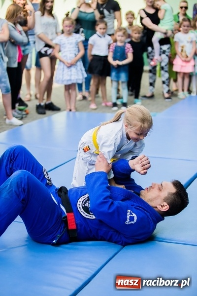 Zdjęcie w galerii na portalu naszraciborz.pl: Festyn rodzinny w Szkole Podstawowej nr 13 wiadomości z regionu
