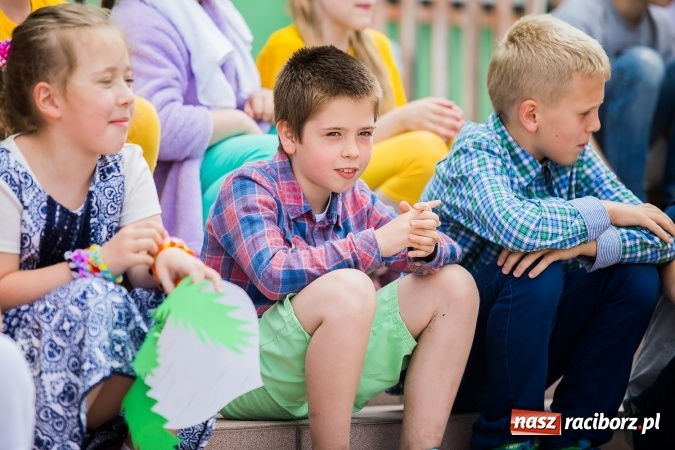 Zdjęcie w galerii na portalu naszraciborz.pl: Festyn rodzinny w Szkole Podstawowej nr 13 wiadomości z regionu
