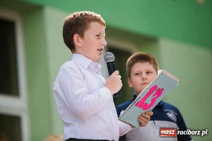 Zdjęcie w galerii na portalu naszraciborz.pl: Festyn rodzinny w Szkole Podstawowej nr 13 wiadomości z regionu