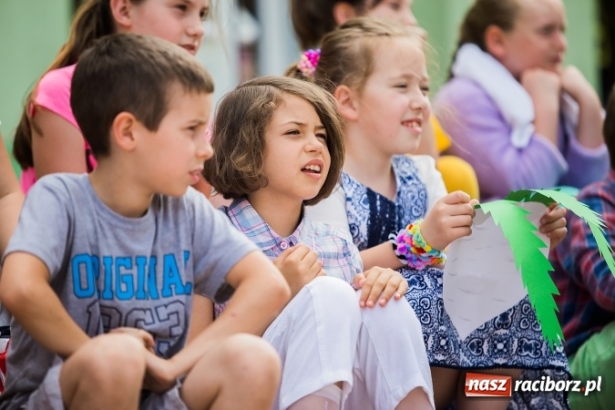 Zdjęcie w galerii na portalu naszraciborz.pl: Festyn rodzinny w Szkole Podstawowej nr 13 wiadomości z regionu