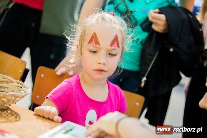 Zdjęcie w galerii na portalu naszraciborz.pl: Festyn rodzinny w Szkole Podstawowej nr 13 wiadomości z regionu