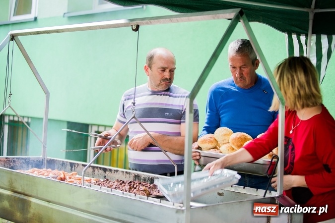 Zdjęcie w galerii na portalu naszraciborz.pl: Festyn rodzinny w Szkole Podstawowej nr 13 wiadomości z regionu