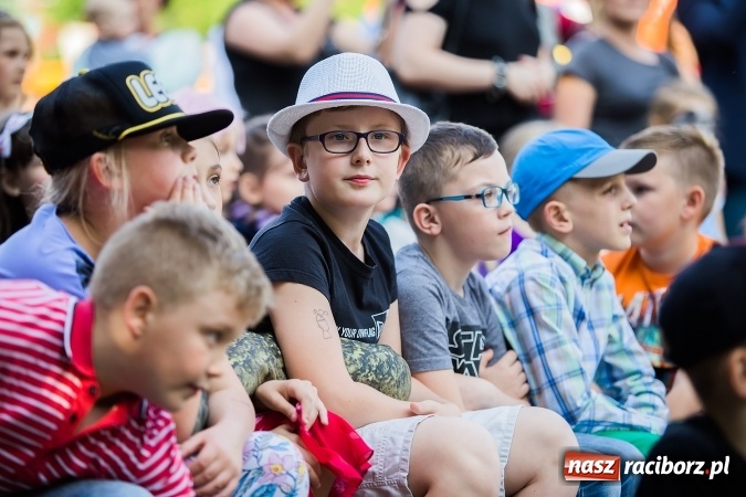 Zdjęcie w galerii na portalu naszraciborz.pl: Festyn rodzinny w Szkole Podstawowej nr 13 wiadomości z regionu