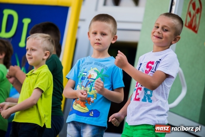 Zdjęcie w galerii na portalu naszraciborz.pl: Festyn rodzinny w Szkole Podstawowej nr 13 wiadomości z regionu