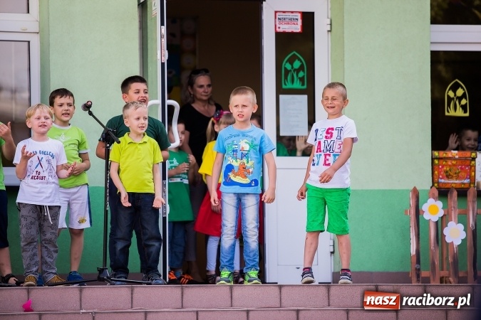 Zdjęcie w galerii na portalu naszraciborz.pl: Festyn rodzinny w Szkole Podstawowej nr 13 wiadomości z regionu
