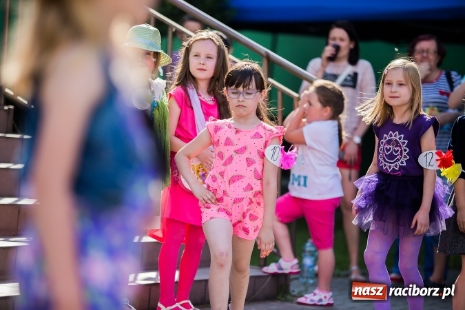 Zdjęcie w galerii na portalu naszraciborz.pl: Festyn rodzinny w Szkole Podstawowej nr 13 wiadomości z regionu