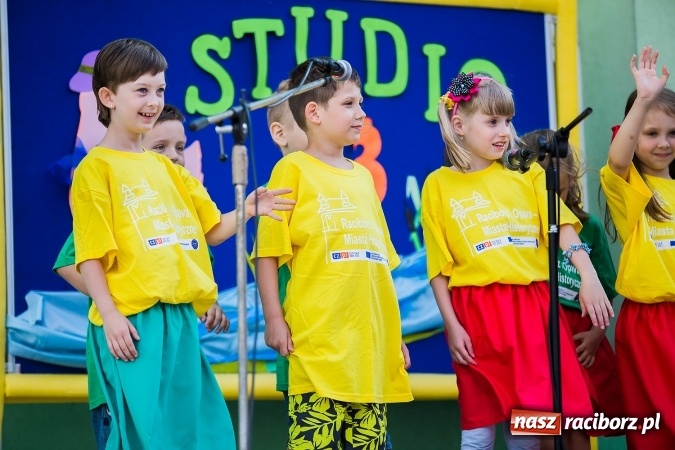 Zdjęcie w galerii na portalu naszraciborz.pl: Festyn rodzinny w Szkole Podstawowej nr 13 wiadomości z regionu