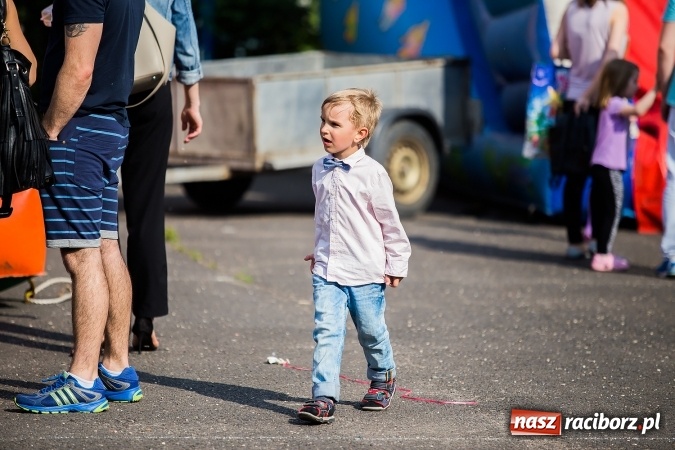 Zdjęcie w galerii na portalu naszraciborz.pl: Festyn rodzinny w Szkole Podstawowej nr 13 wiadomości z regionu