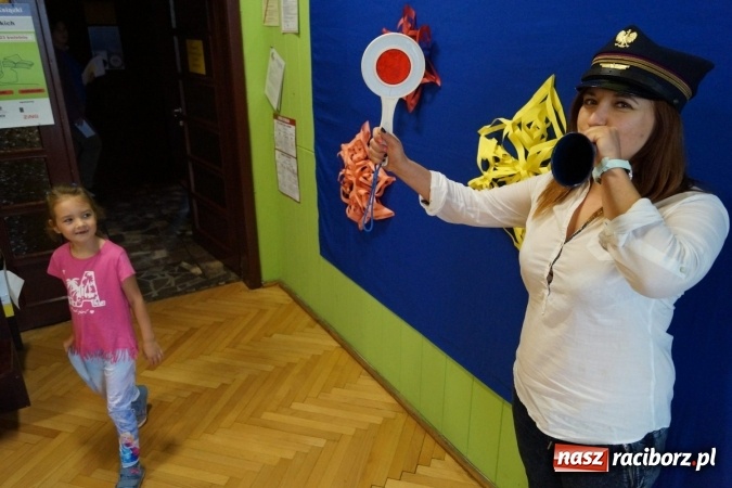 Zdjęcie w galerii na portalu naszraciborz.pl: Lokomotywa brawurowo w bibliotece w Nędzy. Dziecku warto czytać!  wiadomości z regionu