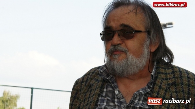 Zdjęcie w galerii na portalu naszraciborz.pl: Wernisaż wystawy prac Henryka M. Korbańskiego w bibliotece  wiadomości z regionu